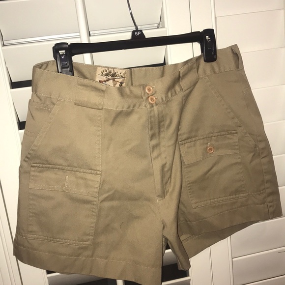 Cabelas khaki shorts - Picture 1 of 1